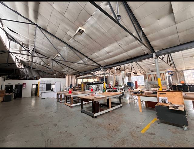 1,192M² WAREHOUSE TO LET IN SEBENZA